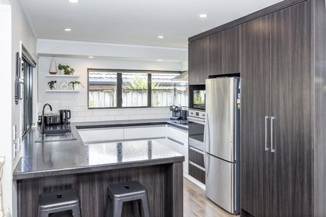 Photo of property in 33 Ayrshire Drive, Grandview Heights, Hamilton, 3200