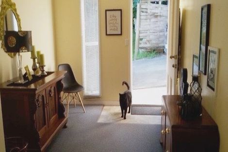 Photo of property in 55 Gatman Street, Birkdale, Auckland, 0626