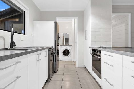 Photo of property in 5 Glenbrook Road, Karaka, Papakura, 2580