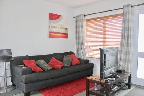 Photo of property in 5c Rosebank Road, Avondale, Auckland, 1026