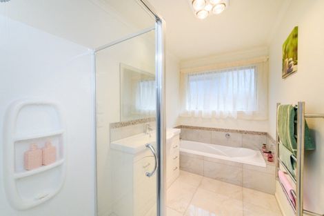 Photo of property in 98 Rosalie Terrace, Kelvin Grove, Palmerston North, 4414