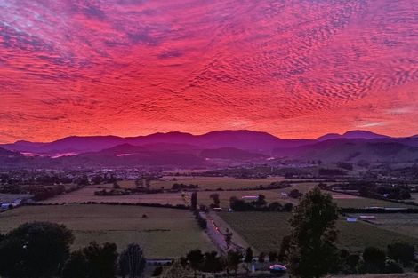 Photo of property in 70 Teapot Valley Road, Brightwater, 7091