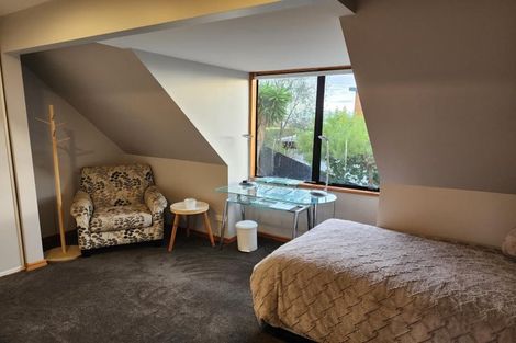 Photo of property in 9 Janice Place, Mount Pleasant, Christchurch, 8081