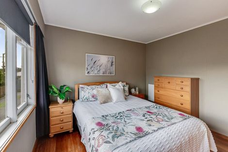 Photo of property in 102 Ruapehu Street, Paraparaumu, 5032