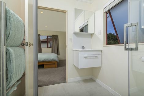 Photo of property in 5/30 Roanoke Way, Albany, Auckland, 0632