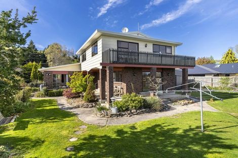 Photo of property in 11 Greenhithe Street, Waihola, Milton, 9073