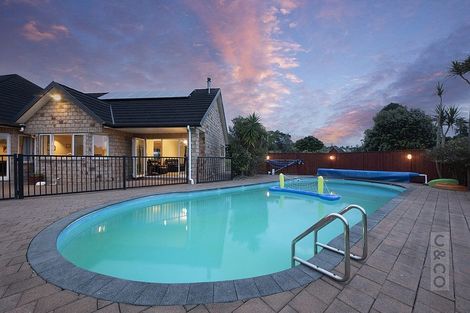 Photo of property in 17 Deacon Road, Riverhead, Kumeu, 0892