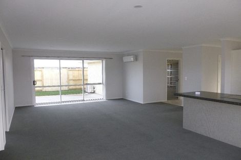 Photo of property in 13 Teatree Close, Huntington, Hamilton, 3210