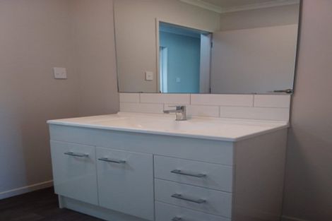 Photo of property in 115 Nixon Road, Taupaki, Henderson, 0782