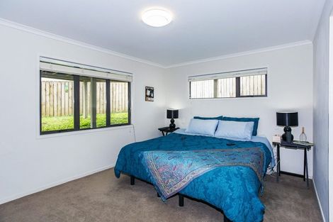 Photo of property in 11 Millen Place, Clarks Beach, 2122