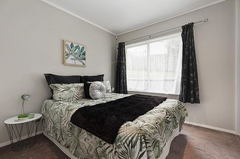 Photo of property in 3 Bernina Place, Weymouth, Auckland, 2103