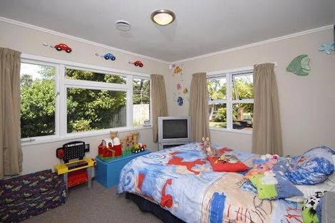 Photo of property in 3 Adams Place, Te Kamo, Whangarei, 0112