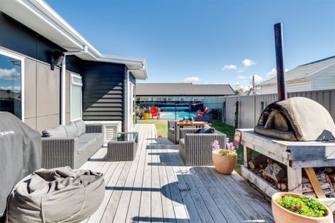 Photo of property in 76 York Avenue, Tamatea, Napier, 4112