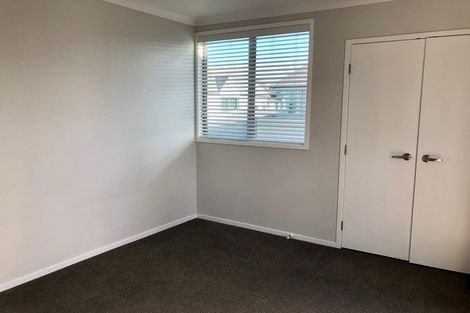 Photo of property in 11m Clearwater Cove, West Harbour, Auckland, 0618