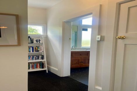 Photo of property in 10 Dyers Pass Road, Cashmere, Christchurch, 8022