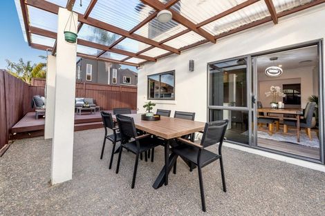 Photo of property in 97 Mt Lebanon Crescent, The Gardens, Auckland, 2105