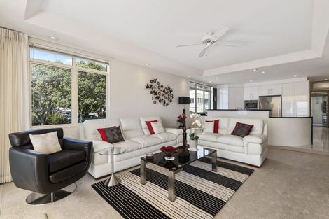 Photo of property in The Sands Apartments, 18/47 The Strand, Takapuna, Auckland, 0622