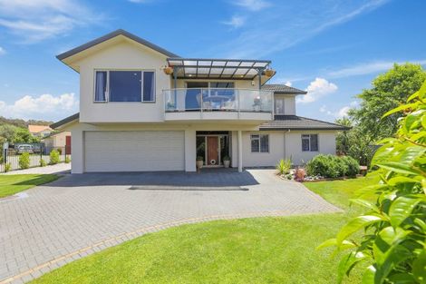 Photo of property in 41 Kinder Street, Acacia Bay, Taupo, 3330