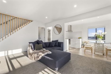 Photo of property in 1/136 Bradbury Road, Botany Downs, Auckland, 2010