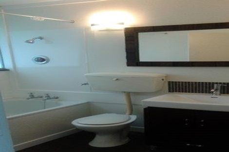 Photo of property in Mccallister Heights, 7/381 Adelaide Road, Newtown, Wellington, 6021