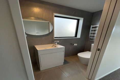 Photo of property in 2d Pinero Place, Bucklands Beach, Auckland, 2014