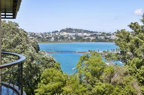 Photo of property in 96 Paritai Drive, Orakei, Auckland, 1071