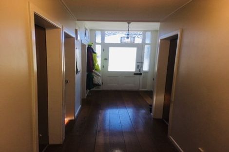 Photo of property in 62 Eden Street, Island Bay, Wellington, 6023