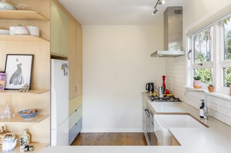 Photo of property in 3/142 Rosebank Road, Avondale, Auckland, 1026