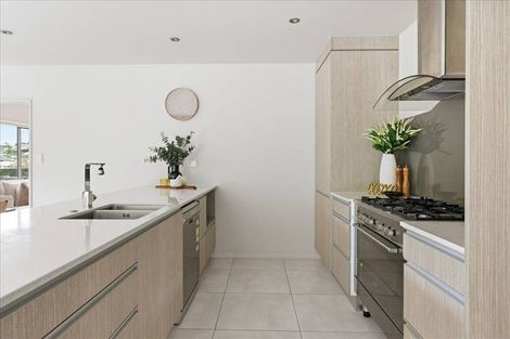 Photo of property in 11 Southill Way, Pyes Pa, Tauranga, 3112