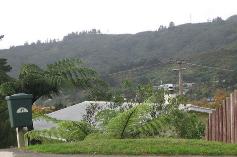 Photo of property in 40 Logie Street, Stokes Valley, Lower Hutt, 5019