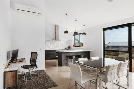 Photo of property in 310 Waitaha Road South, Welcome Bay, Tauranga, 3175