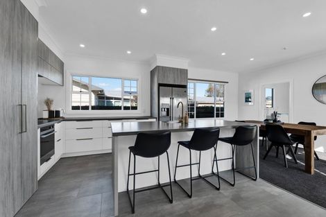 Photo of property in 11 Fantham Street, Hawera, 4610