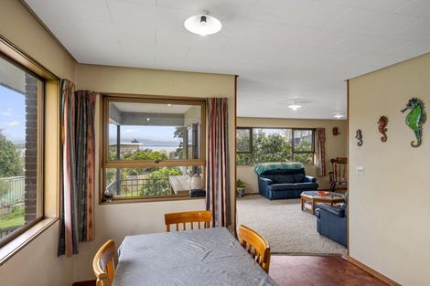 Photo of property in 2 Kowai Grove, Omokoroa, 3114