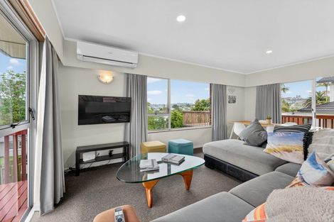 Photo of property in 27 Amorino Drive, Red Beach, 0932