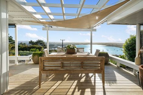 Photo of property in 24 Austin Road, Greenhithe, Auckland, 0632