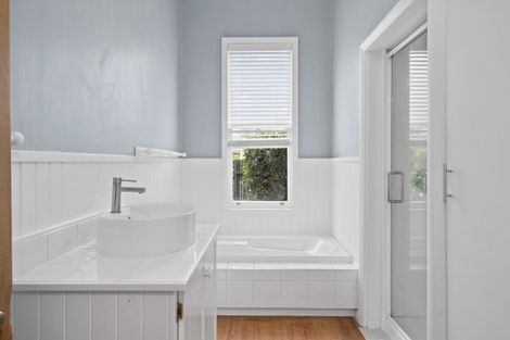 Photo of property in 81 Williams Street, Cambridge, 3434