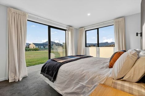Photo of property in 18 Mount Linton Avenue, Wanaka, 9305