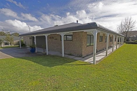 Photo of property in 65d View Road, Henderson, Auckland, 0612