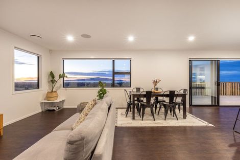 Photo of property in 94 Kotare Street, Waikanae, 5036