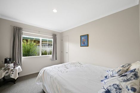 Photo of property in 37 Bouverie Crescent, Flagstaff, Hamilton, 3210