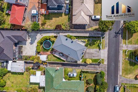 Photo of property in 1c Kuaka Place, New Lynn, Auckland, 0600