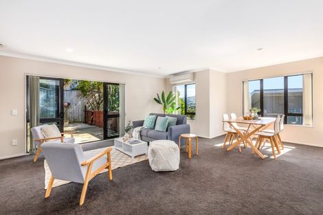 Photo of property in 16 Endeavour Drive, Whitby, Porirua, 5024