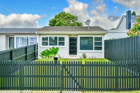 Photo of property in 2/49 Russell Road, Manurewa, Auckland, 2102