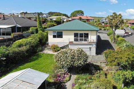 Photo of property in 10 Tamar Street, South Hill, Oamaru, 9400