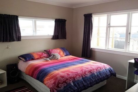 Photo of property in 6 Rarawa Place, Vogeltown, New Plymouth, 4310