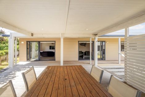 Photo of property in 104 Sands Crescent, Matarangi, Whitianga, 3592