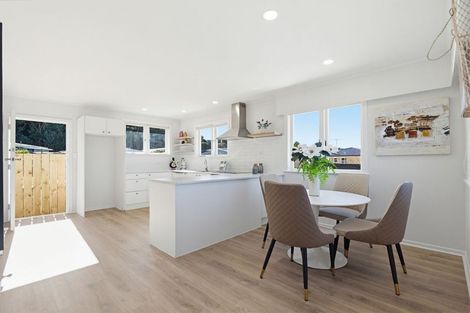 Photo of property in 1 Rosehill Drive, Rosehill, Papakura, 2113