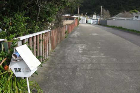 Photo of property in 167a Wainuiomata Road, Wainuiomata, Lower Hutt, 5014