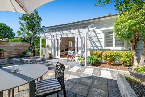 Photo of property in 65 Vipond Road, Stanmore Bay, Whangaparaoa, 0932