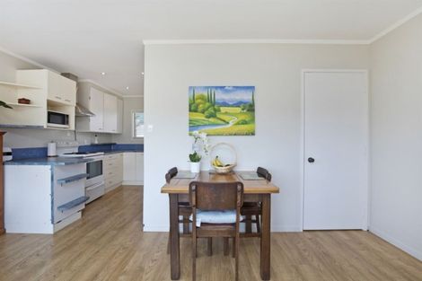 Photo of property in 3/84 Peach Road, Glenfield, Auckland, 0629